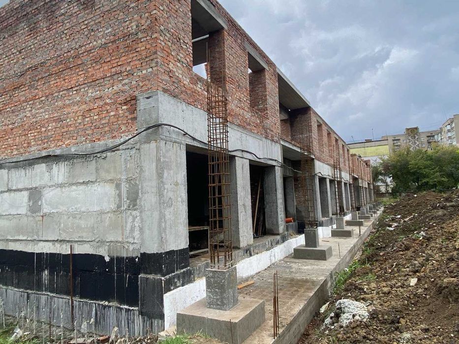 Комерційні приміщення в елітному житловому комплексі