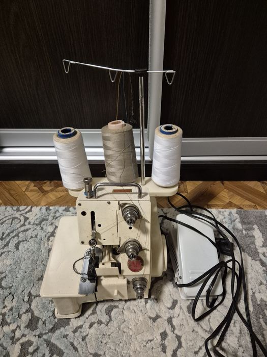 Оверлог трехниточный