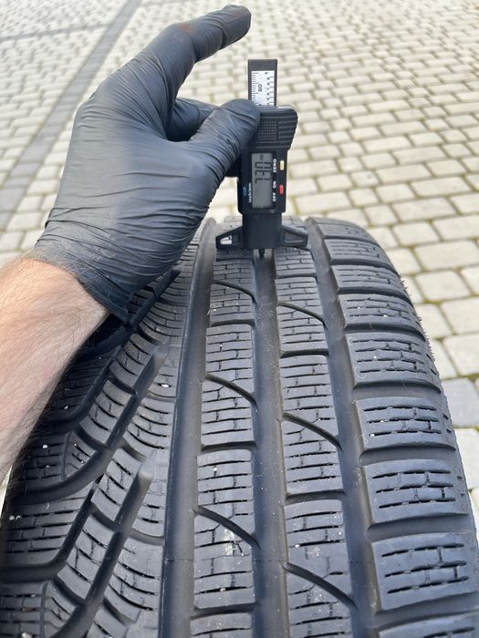 Opona zimowa 235/45/18 Pirelli Sottozero Winter