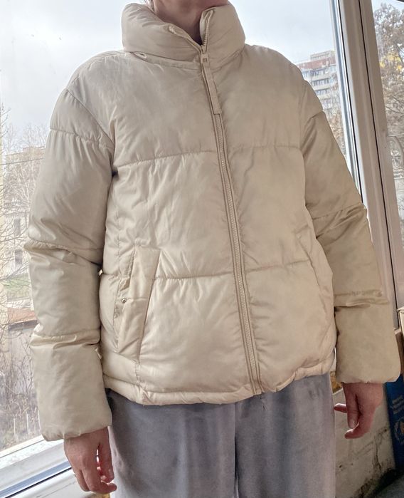 Куртка зима. Молочного цвета