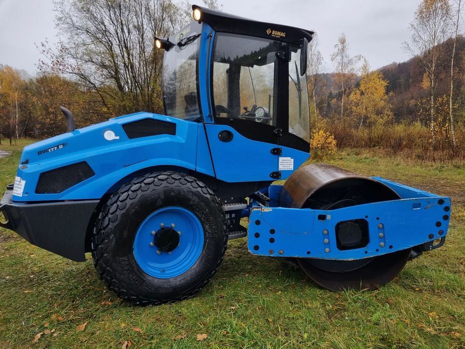 Bomag Walec Terenowy 8 ton BOMAG BW177 D-5 Import Norwegia 2018r 538 Mtg silnik Kubota 4cyl. Nie różni się od Nowego z salonu! Klima serwisy w Dekra Zero zniszczeń IGŁA !!  Walec Igła!! 538 mt ORYGINAŁ ZERO zniszczeń Bogata Wersja Dekra 2026 r