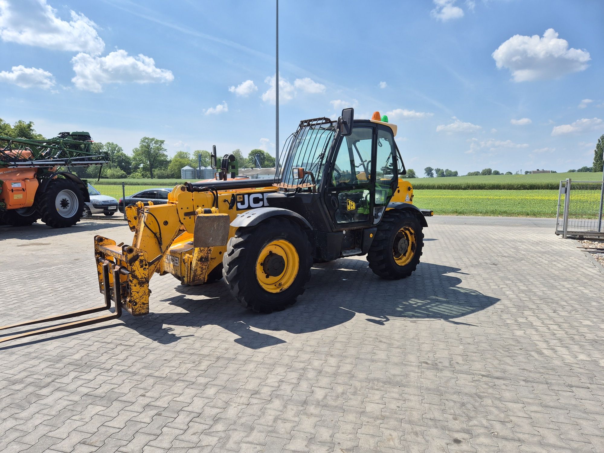 Ładowarka teleskopowa JCB 535-125 Mnitou 535-140