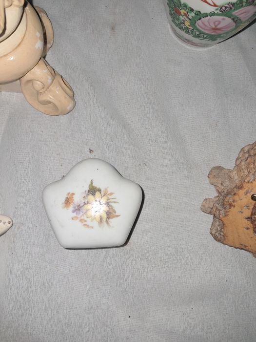 Guarda joias em porcelana