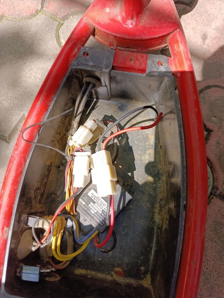 Электро самокат razor e100