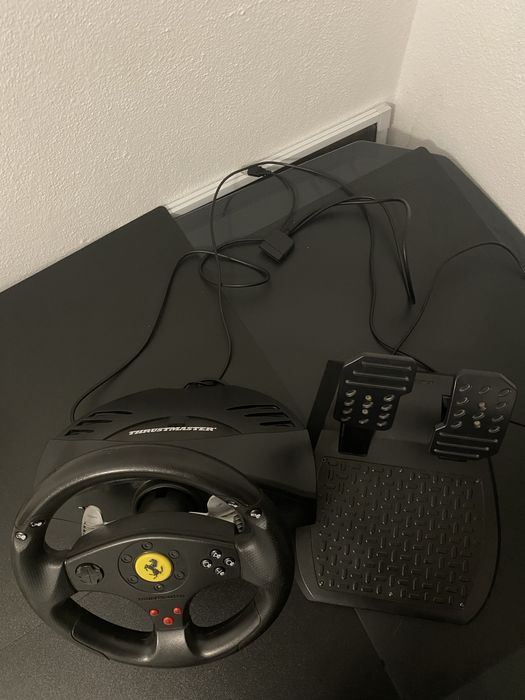 Volante para simuladores