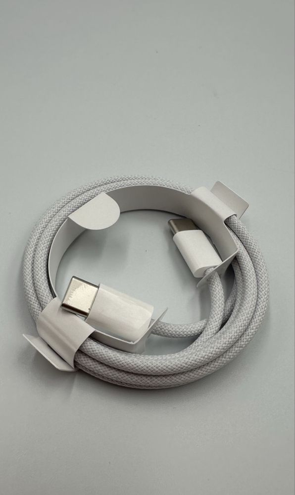 Oryginalny Kabel z Tkaniny USB -C USB-C do iphone’a 15/16
