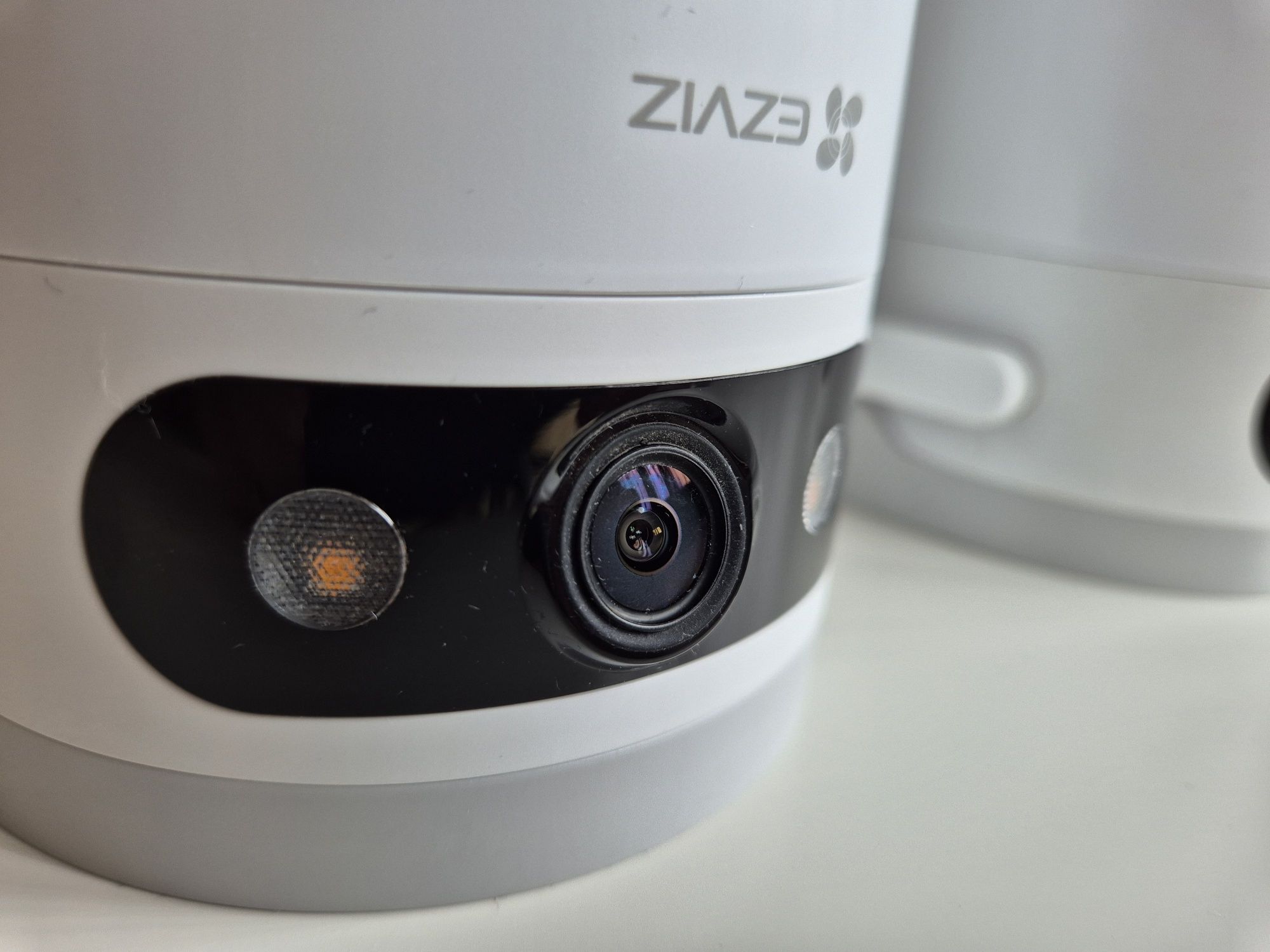 Zestaw 2 kamery Ezviz H9C (3k - 5Mpx) + karty pamięci i okablowanie.