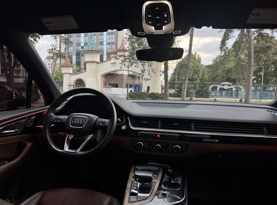 Красуня Audi Q7 2017 ( обмін на авто, нерухомість )