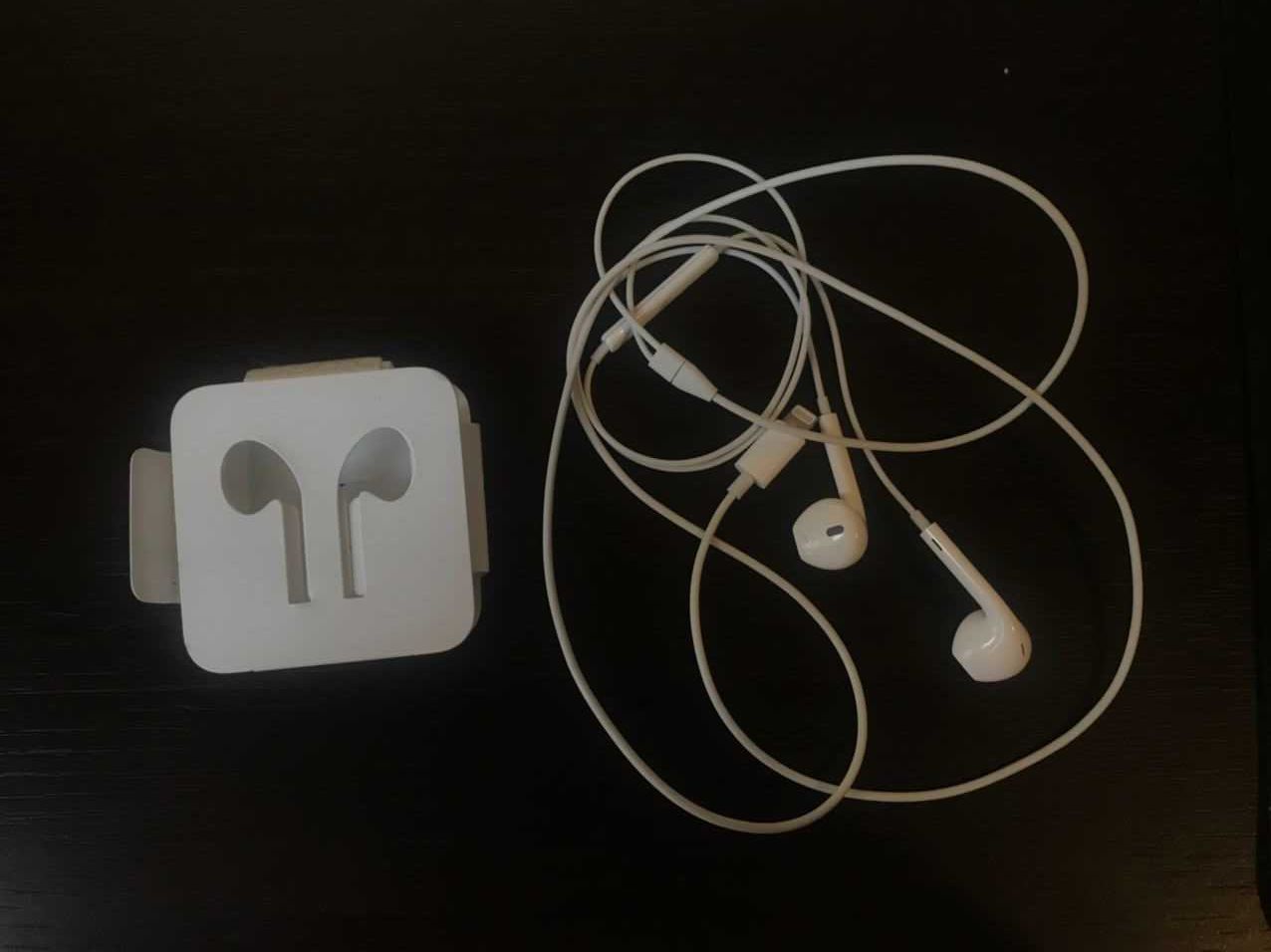 Навушники iPhone EarPods Lighting наушники айфон