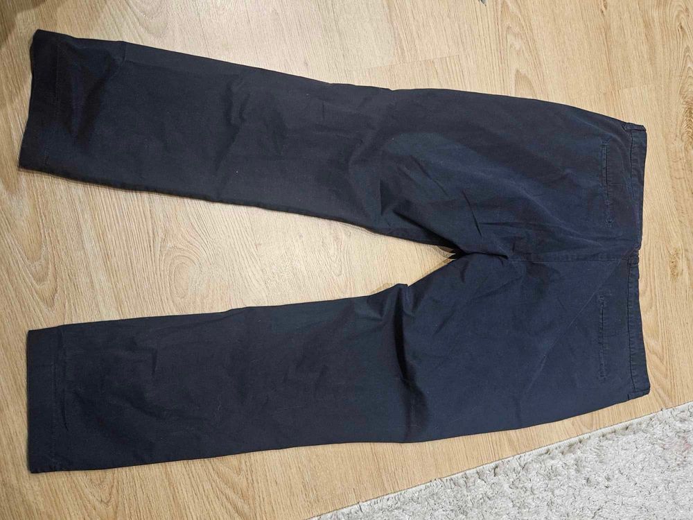 Czarne chinosy H&M slim fit 54
