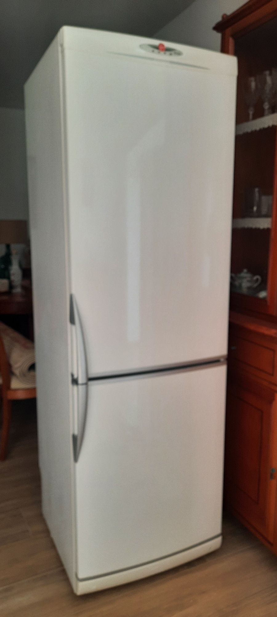 Vendo frigorífico usado com arca.