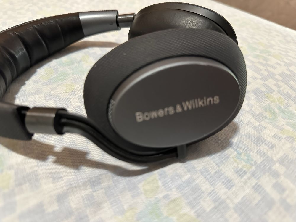 Fone de Ouvido Bowers & Wilkins Px8