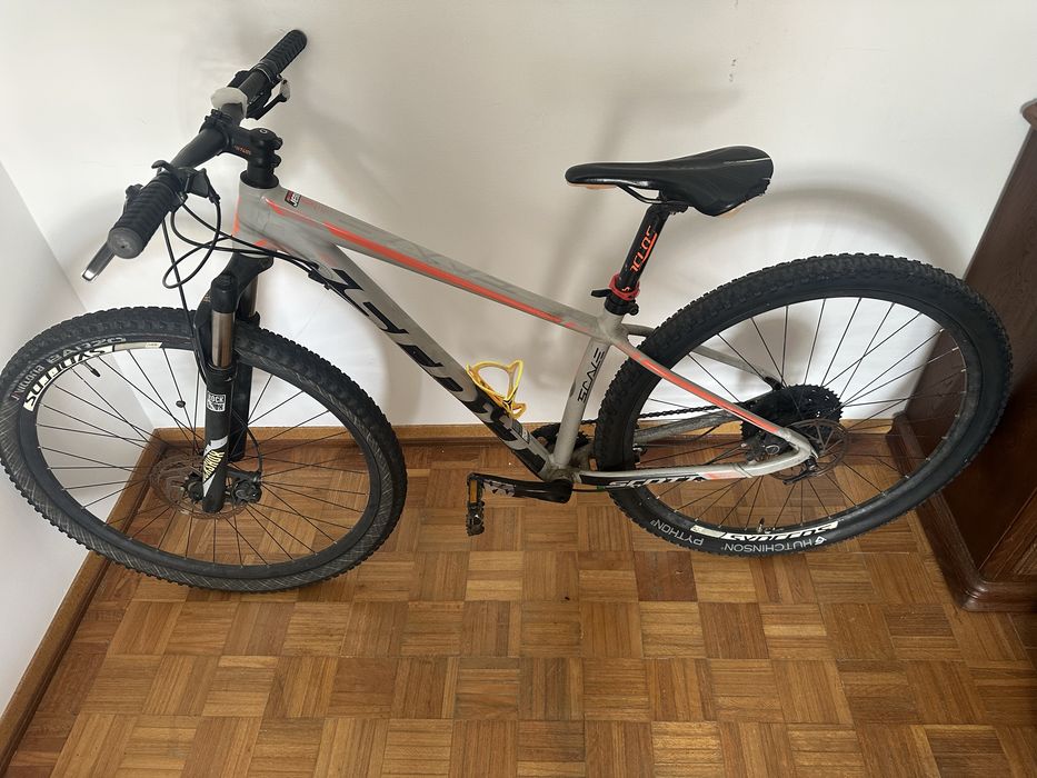 Scott scale 965 como nova