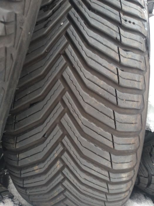 Opony 235/55 R17 demo 21r Michelin