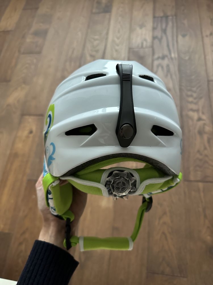 Защитный шлем для сноуборда