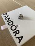 Limitowany charms Pandora