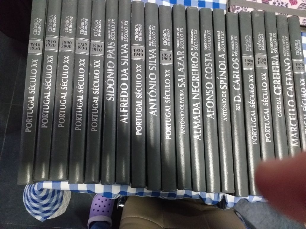 Vendo livros do ano 1930