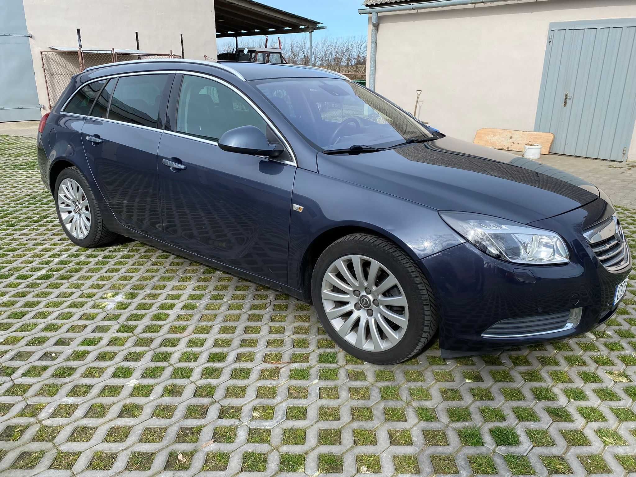 Opel Insignia Sport Tourer / 2.0T / 4x4 / 2010r