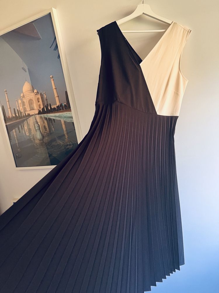 Czarno-kremowa sukienka Mango XL