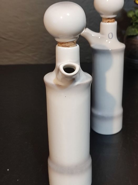 Goebel dozowniki - butelki  Essig und Öl