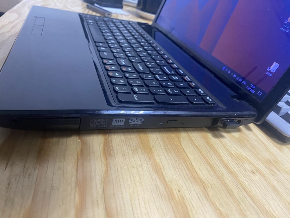 Lenovo g580 i3-2328 gt635m 16 gb ОЗУ 256 ssd 500 gb HDD