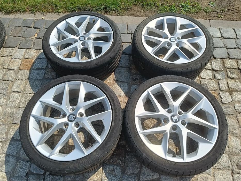 Felgi Aluminiowe 18 Seat Leon FR 5x112 7,5Jx18H2 ET51 5F0601025F Koła Skoda VW Audi