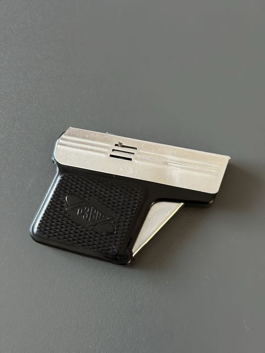 Зажигалка в виде пистолета ссср