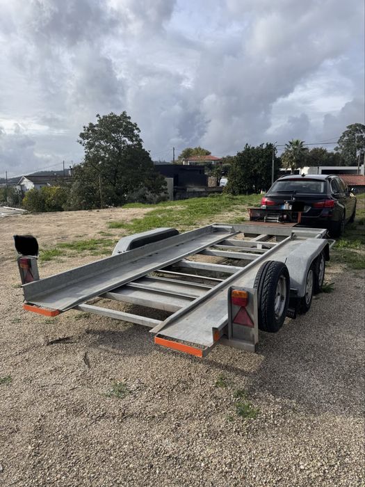 Atrelado/ reboque porta carros