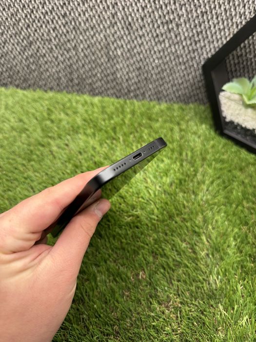 iPhone 15 256Gb АКБ 94% Space Black Айфон 15 256Гб чёрный