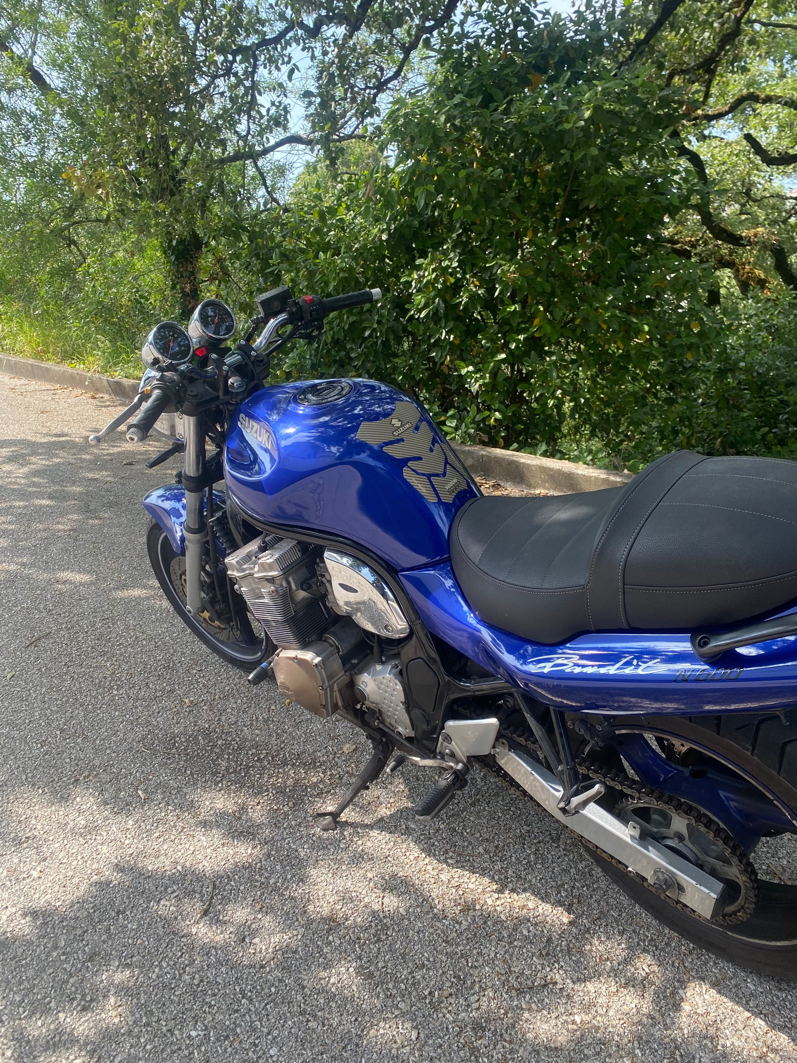 Suzuki bandit 600 (limitada livrete 25kw)