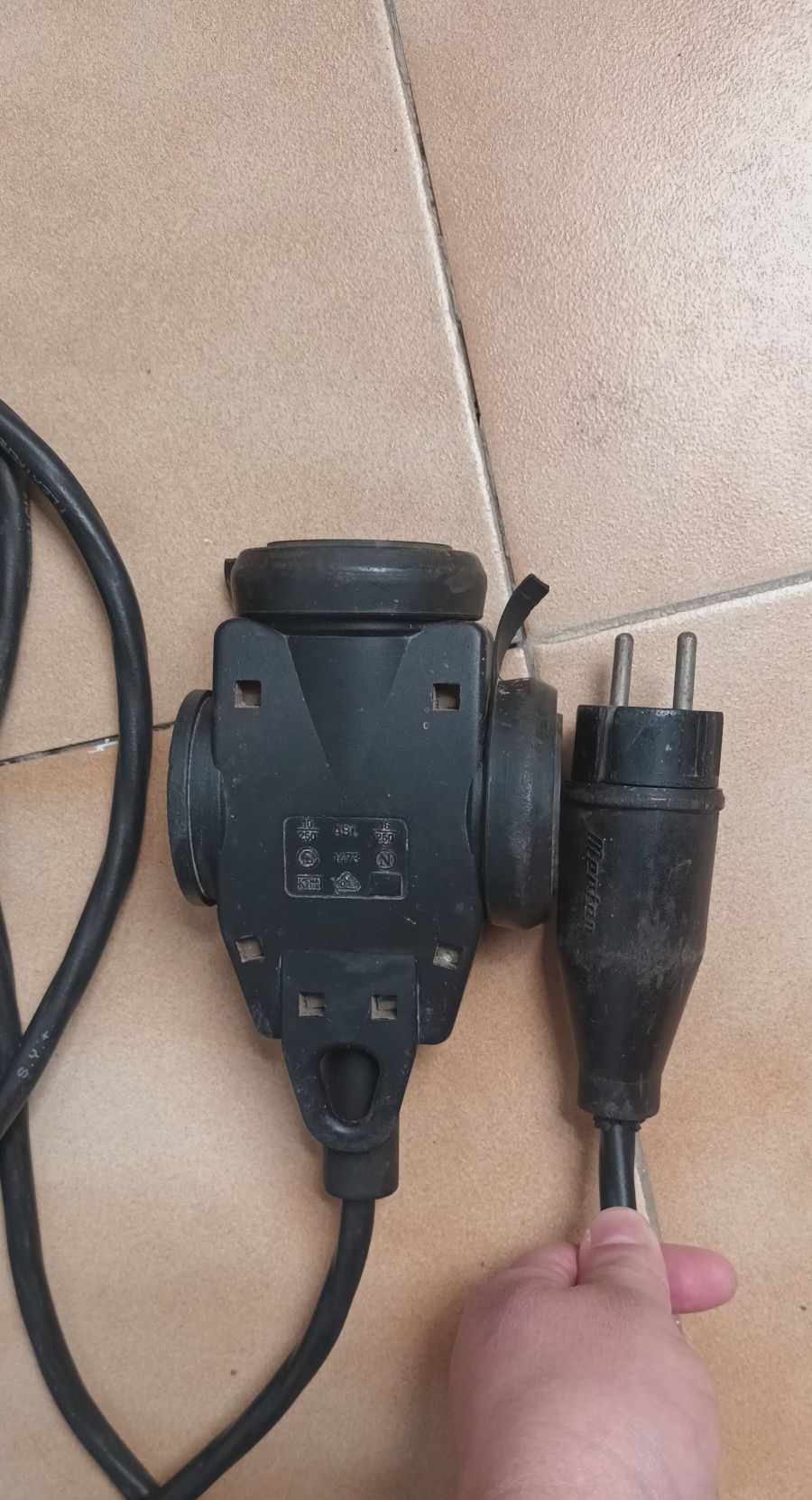 Extensão elétrica borracha 17,5m com 3 tomadas