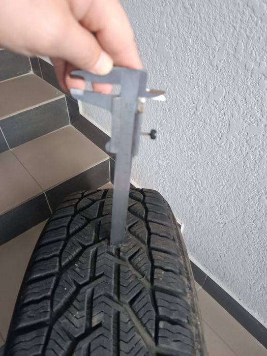 Зимові шини Kormoran Snow 215/60 R16 99H  комплект 4 колеса