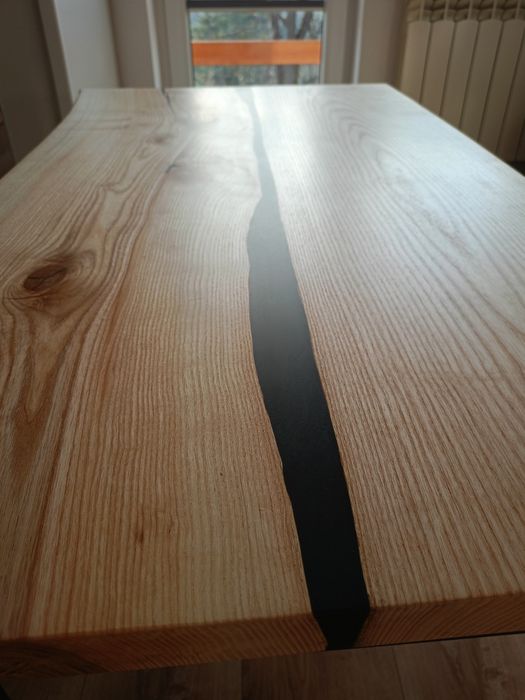 Stolik kawowy jesionowy