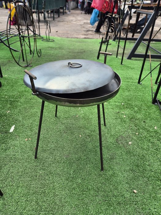 Мангал-сковорідка в наявності. Сковорідка