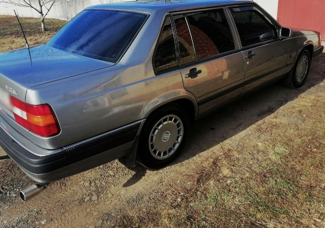 Продам Volvo 940