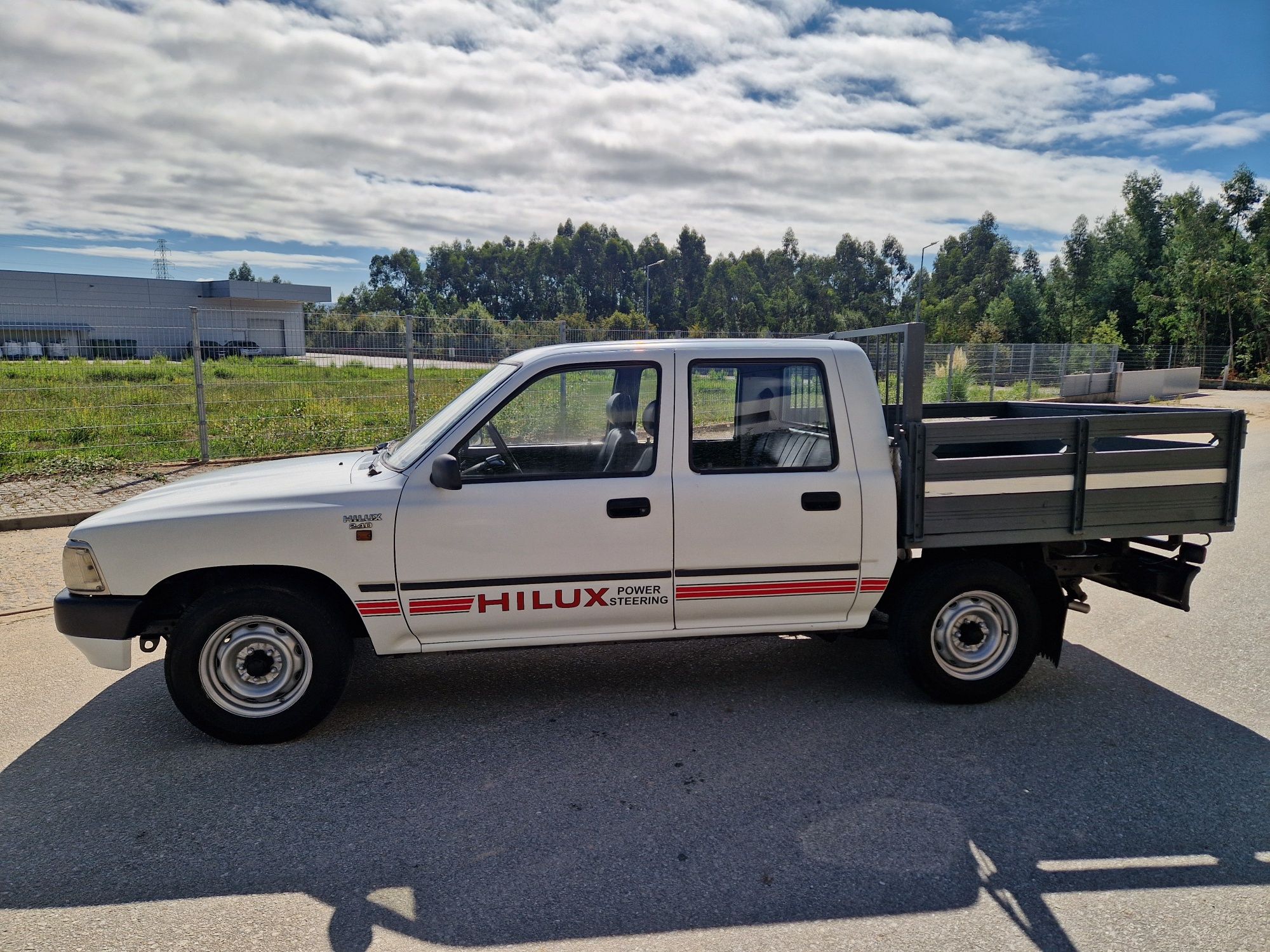 Toyota Hilux 2.4d 5p