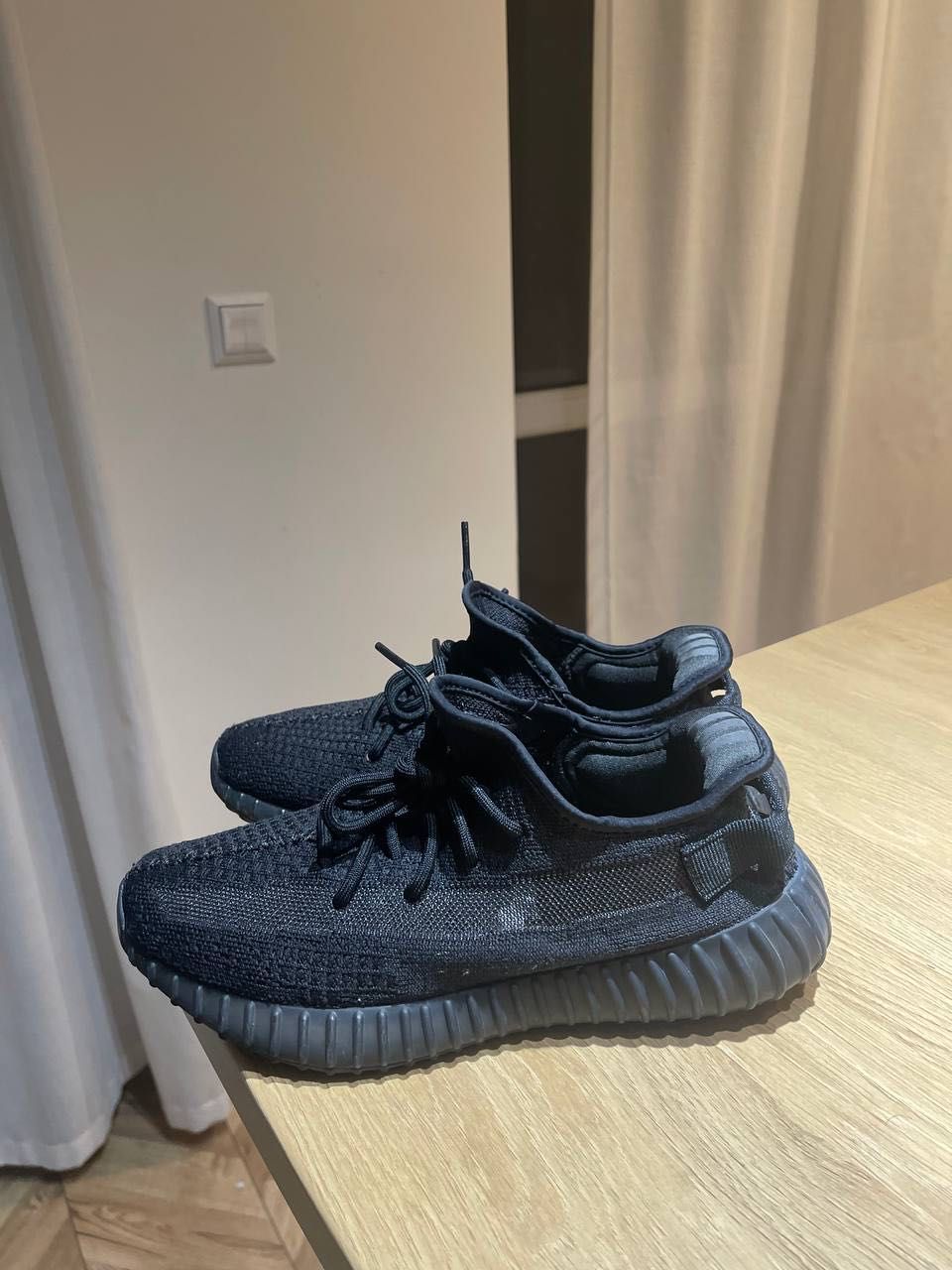 adidas yeezy boost 350 v2 onyx 42 white black zebra carbon beluga 500