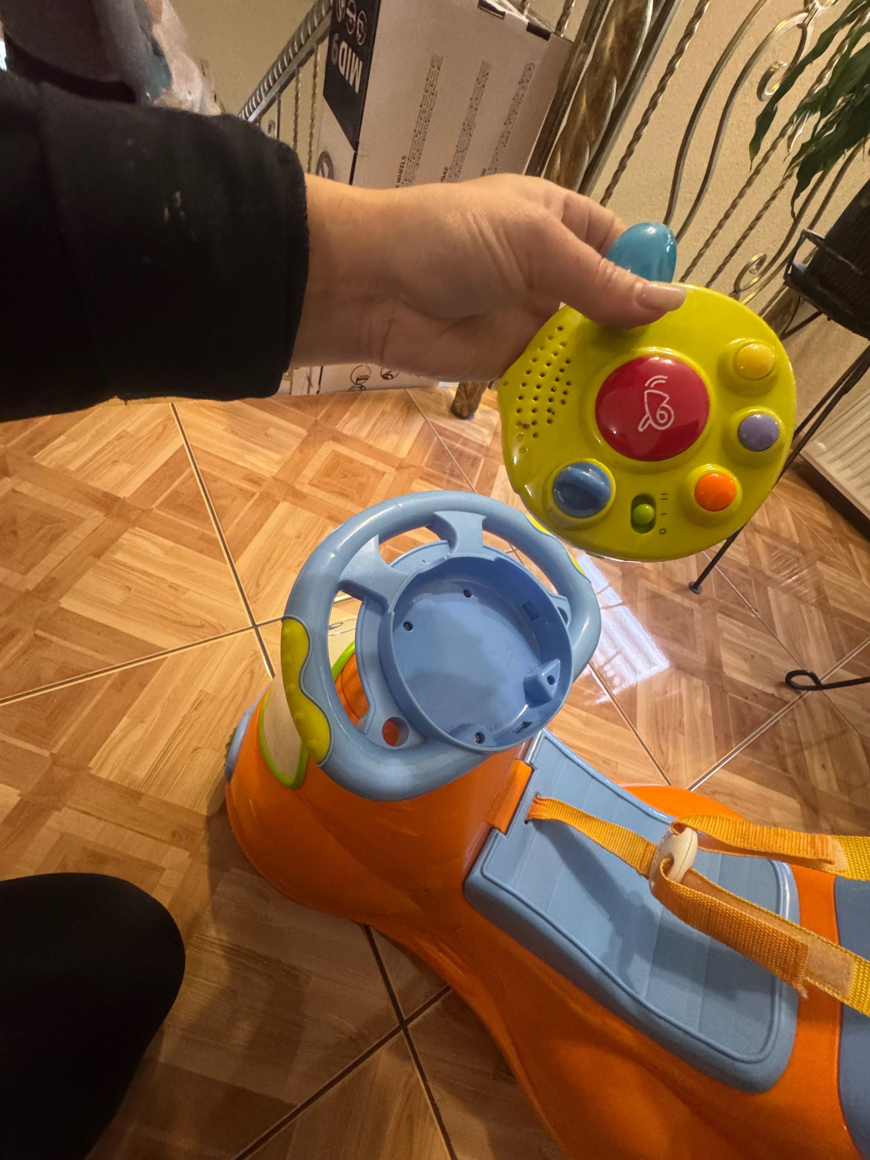 Толокар машинка чіко