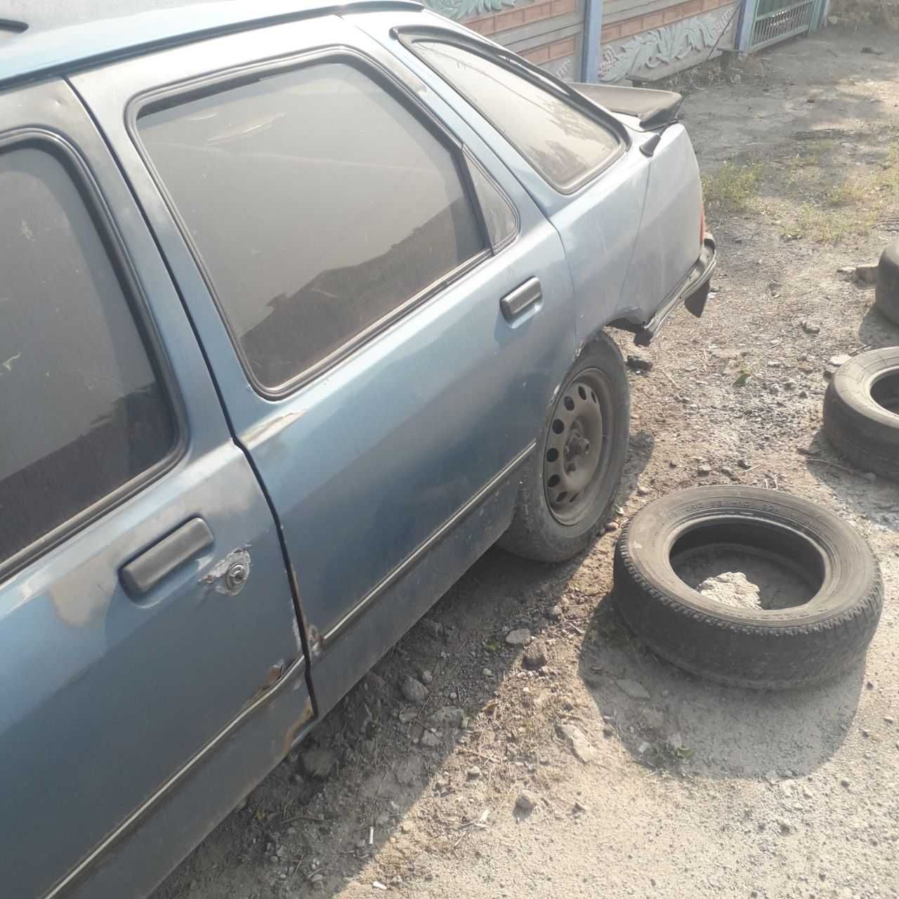Салон та інше Ford Sierra (1986) 1.8