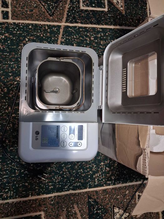 Продам мини хлебопечку LG