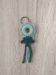 Brelok kwiat handmade makrama zielony