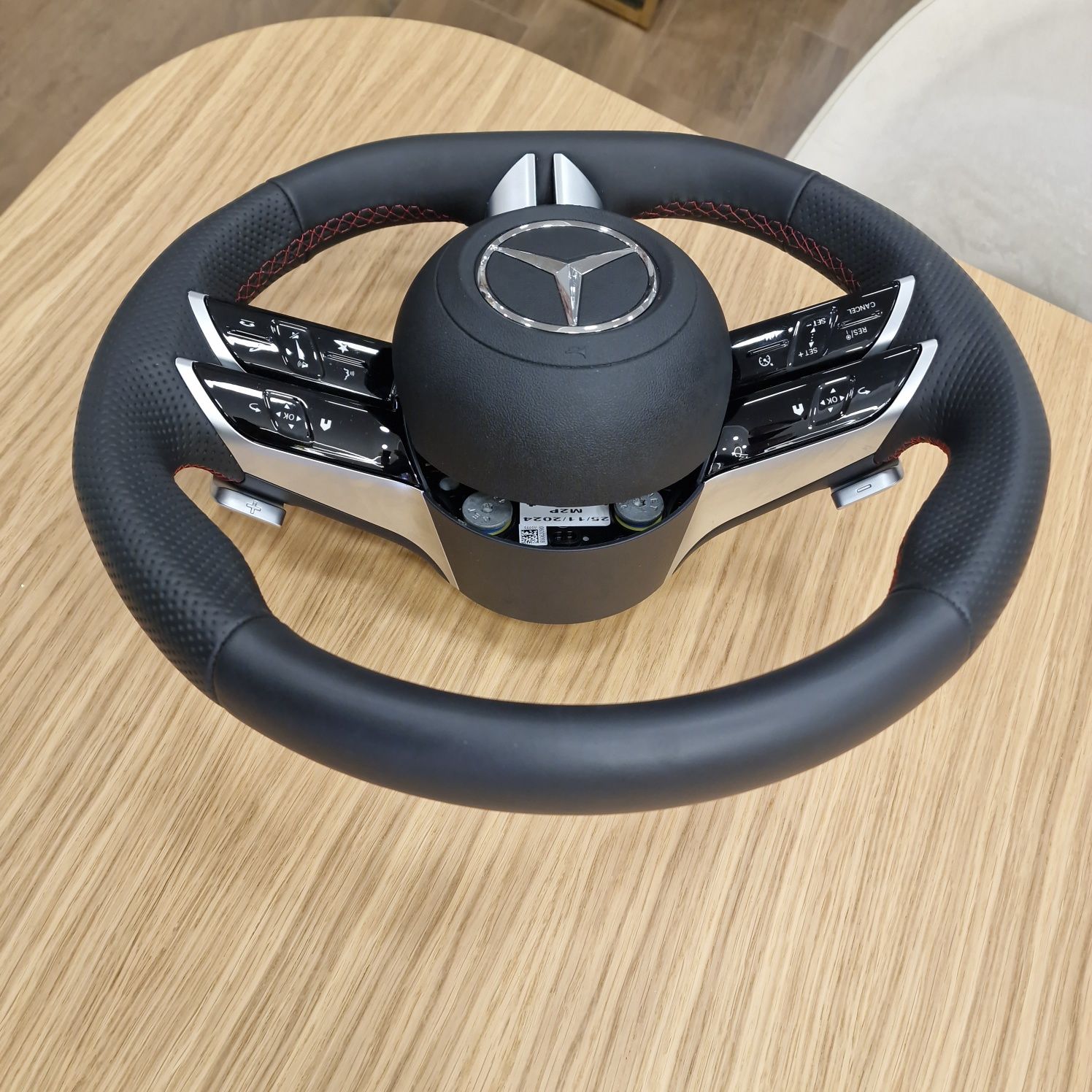 Volante Mercedes linha AMG 2021-