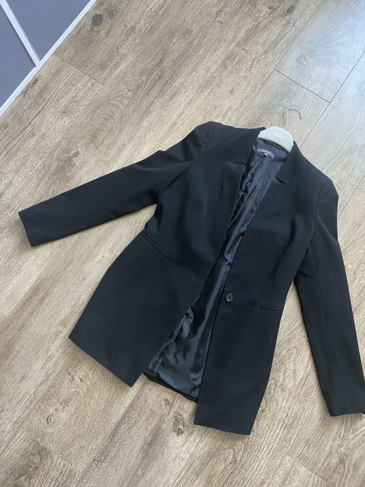 Блейзер жіночий чорний