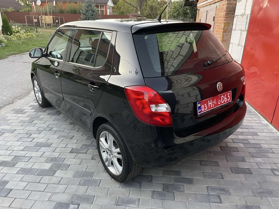 Продам автомобіль шкода фабія 2008 рік 1.6 бензин не фарбована
