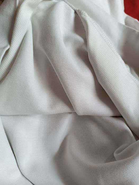 Sweat branca Rapaz. Primavera. 11 a 12 Anos