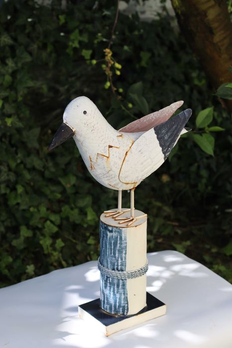 Metalowy ptak figurka do ogrodu Mewa