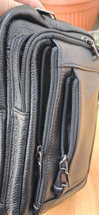 Чоловіча мужская кожаная сумка бананка на груди