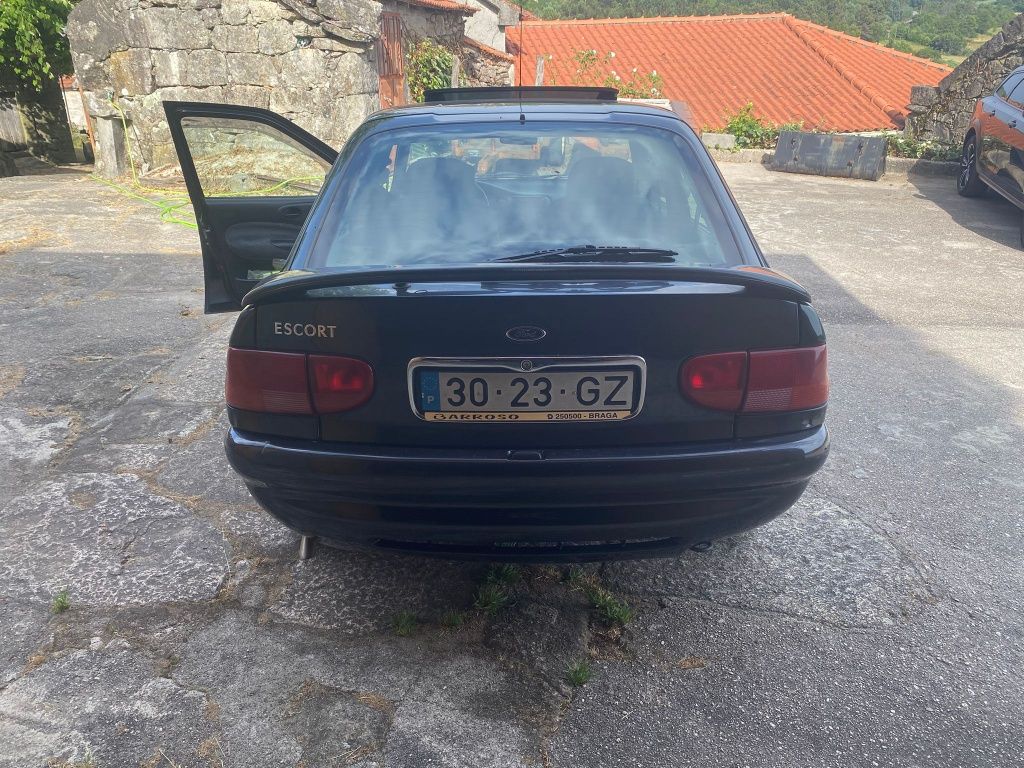 Carro Ford Escort 1.4 clx