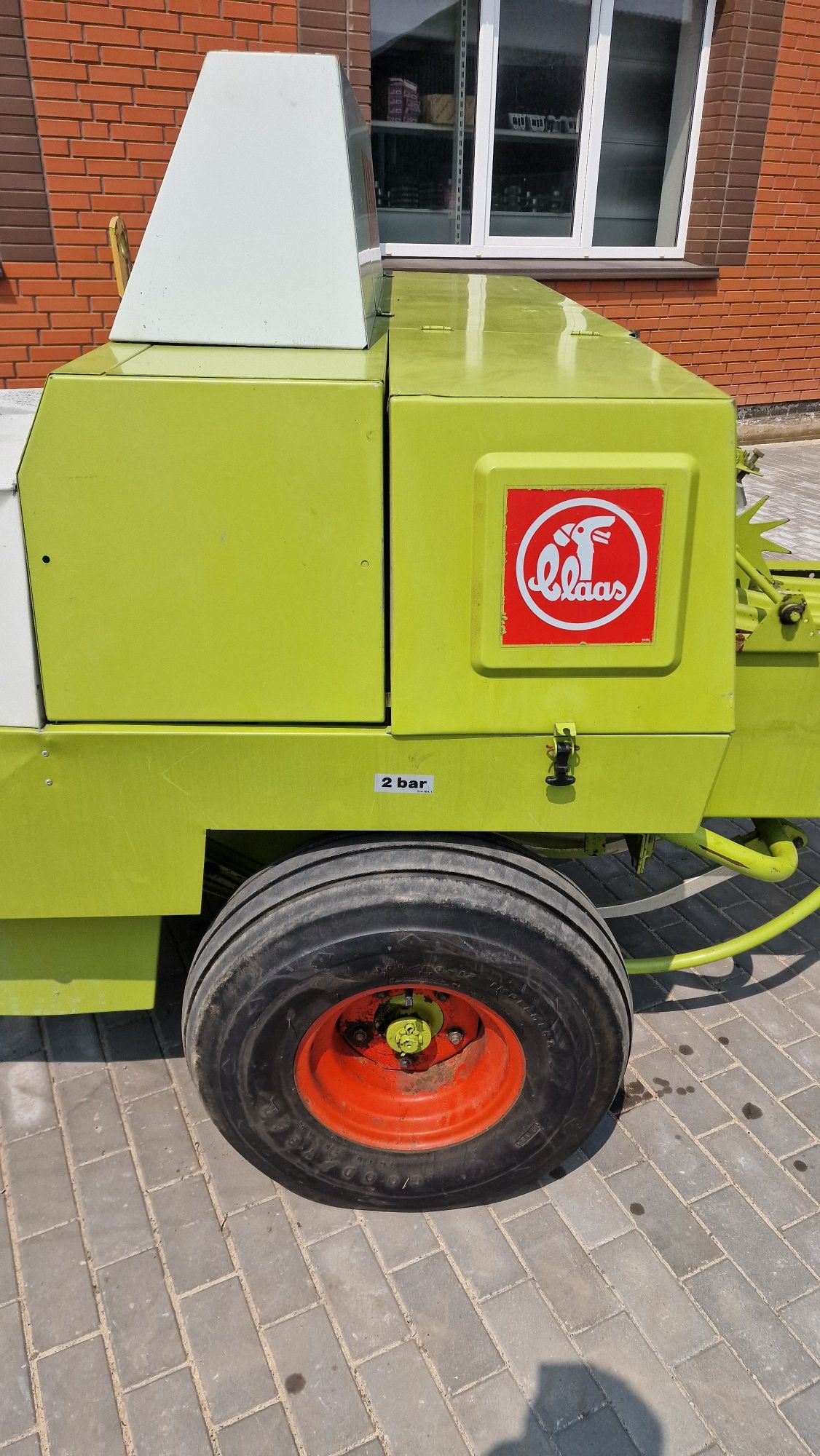 Прес-Підбирач Claas Markant 41