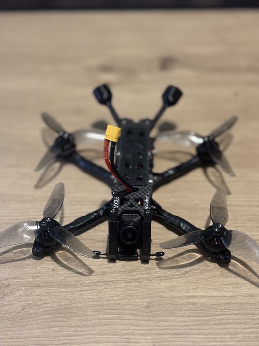 Zestaw Fpv dron z systemem cyfrowym + gogle Walksnail